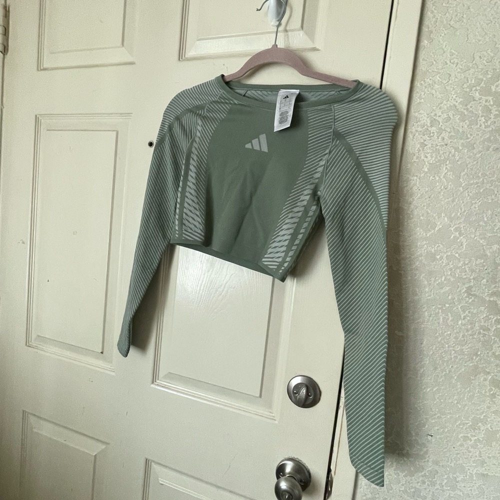 Adidas seamless green and silver crop top NWT SZ S